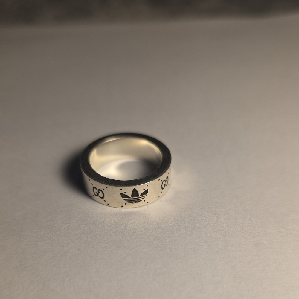 Gucci Silver Ring with Black Logo